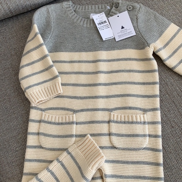 *SOLD* NWT Gap Baby striped long-sleeve onesie size 6-12m - Picture 4 of 6